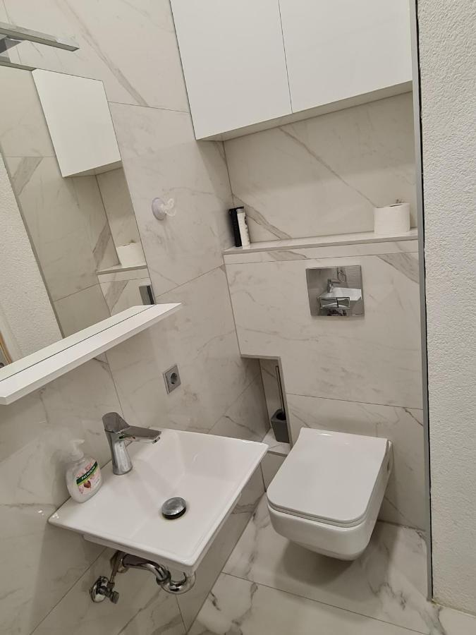 Dino Apartman